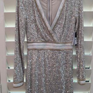 NWT Guess Sequined Cocktail Party Dress Silver/Gold Women's XS Lined, V-Neck!